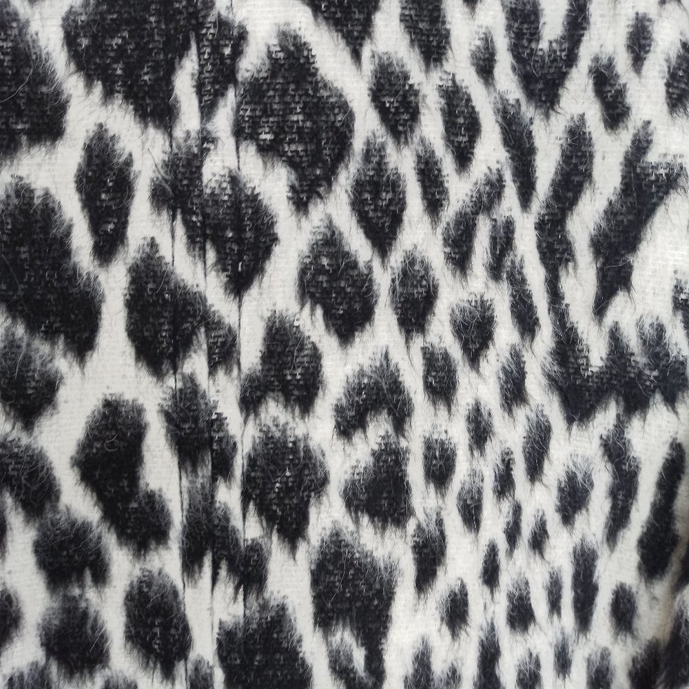 Banana Republic Women Snow Coat Size XS Leopard Cocoon Side Zipper Italian NWT - Picture 8 of 10